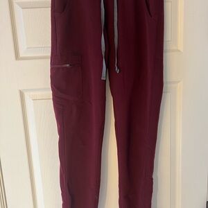 Figs Women's Burgundy Jogger Pants